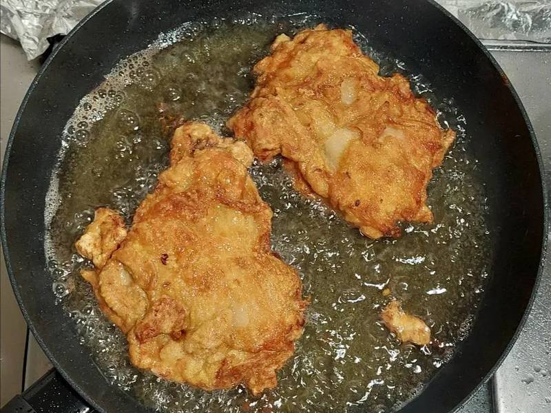 vyprážané kuracie mäso s medovo-cesnakovou omáčkou krok 5 vyprážané kuracie mäso s medovo-cesnakovou omáčkou krok 5
