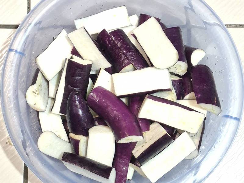 Thajský pikantný baklažán s mletým mäsom 1