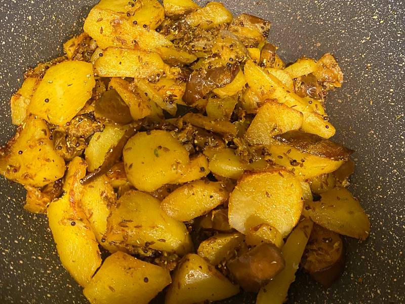 Indické zemiaky s baklažánom krok 7