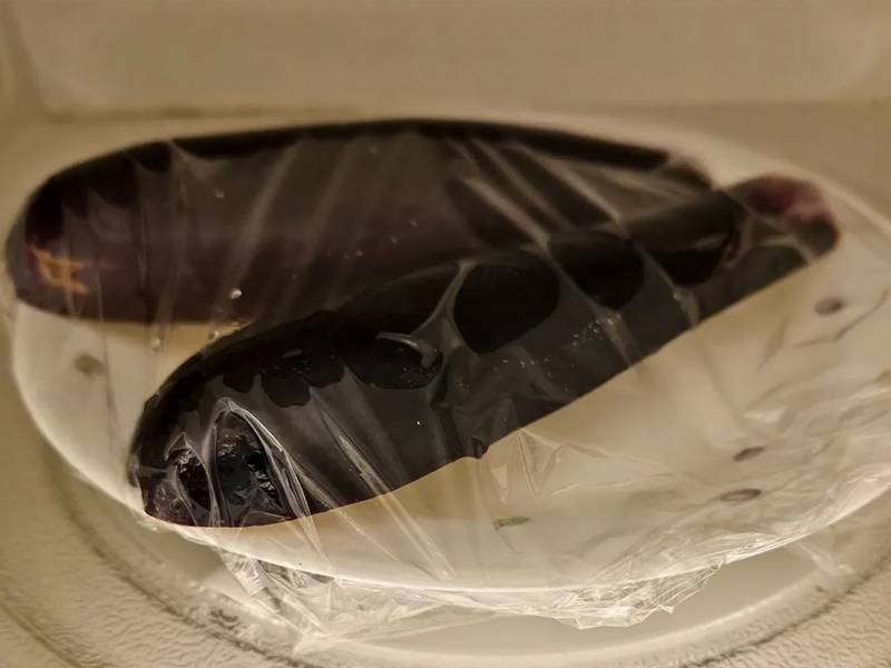 Studený šalát z trhaného baklažánu krok 3