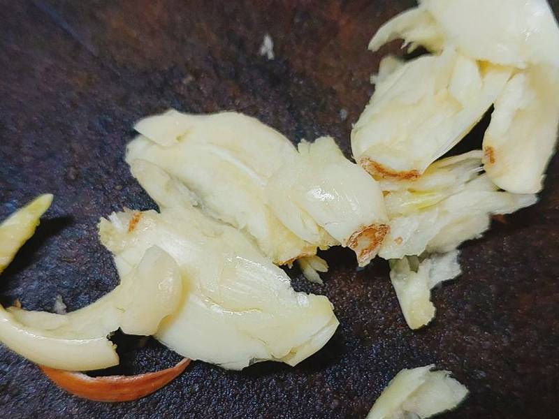 Hovädzie mäso restované s čerstvou cibuľkou krok 6