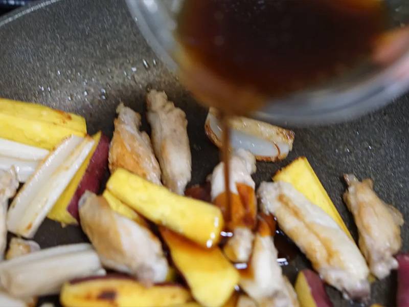 uracie krídelká s lotosovým koreňom a batátmi krok 7