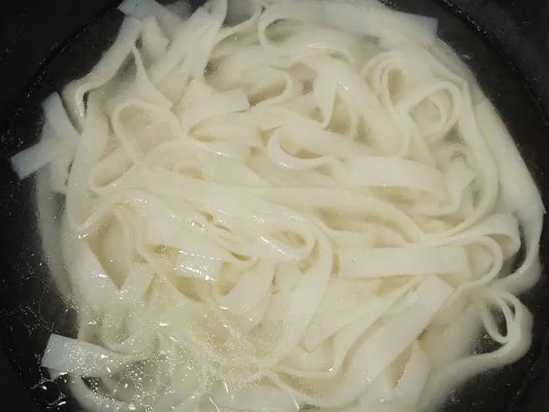Recept na tradičnú vietnamskú kuraciu polievku krok 8